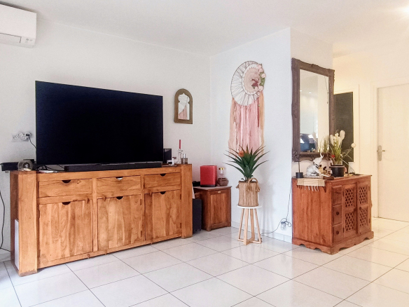 Appartement Le Cannet - Salon avec télévision