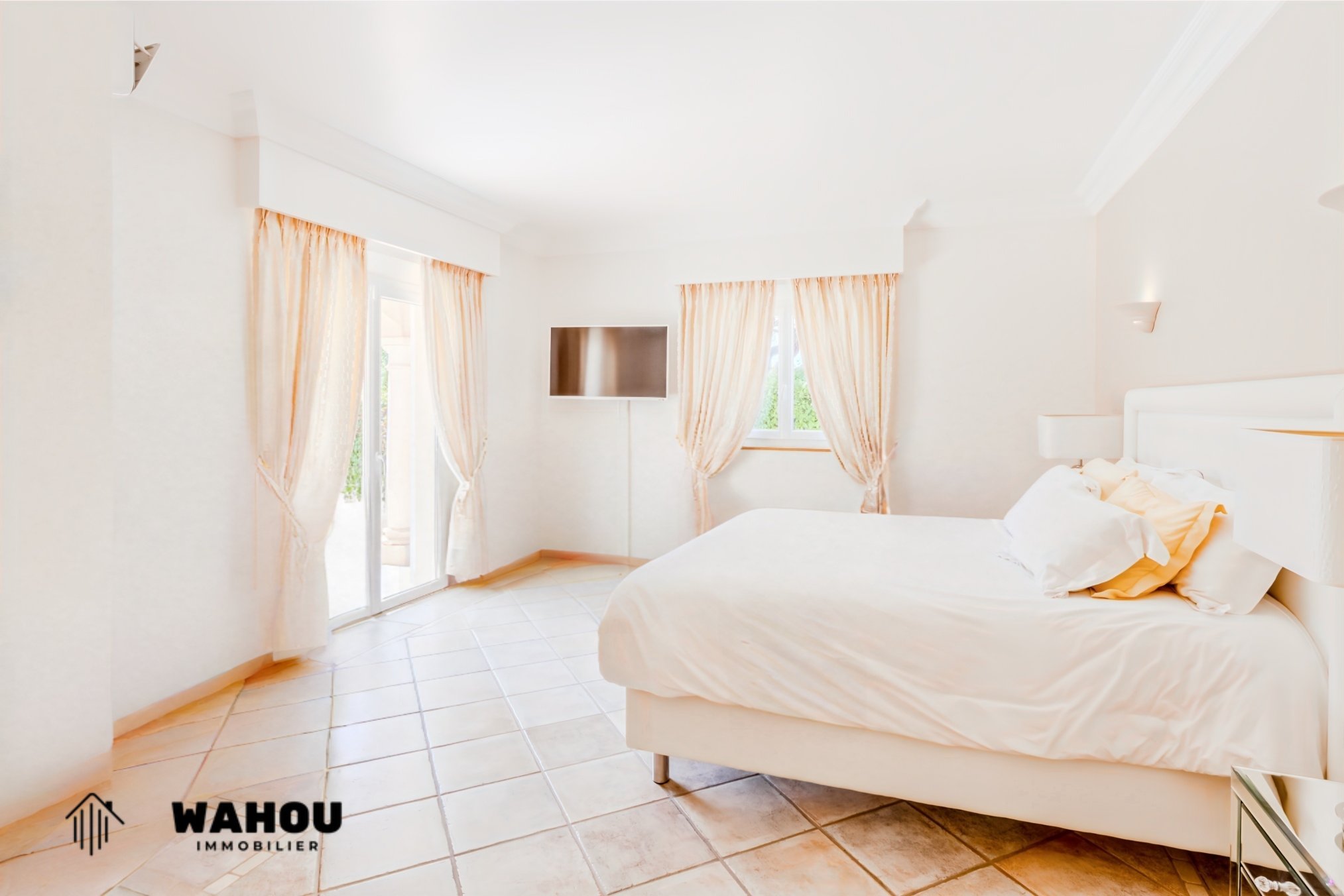 chambre 2 Maison-St-Cezaire-Sur-Ciagne chambre 2 Maison-St-Cezaire-Sur-Ciagne